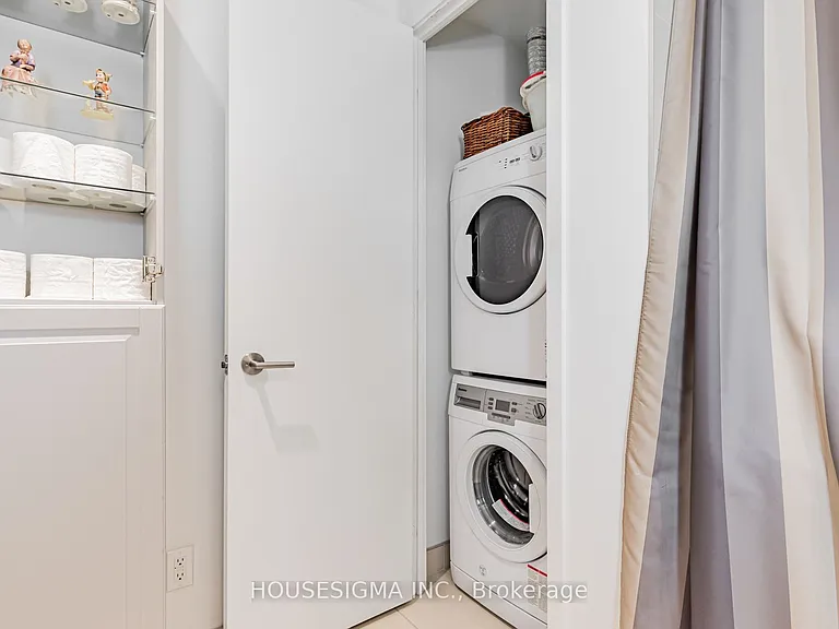 185 Roehampton Ave #1201 — Photo 19