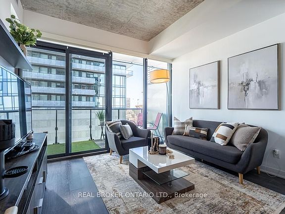 5th image of 185 Roehampton Ave S #1601