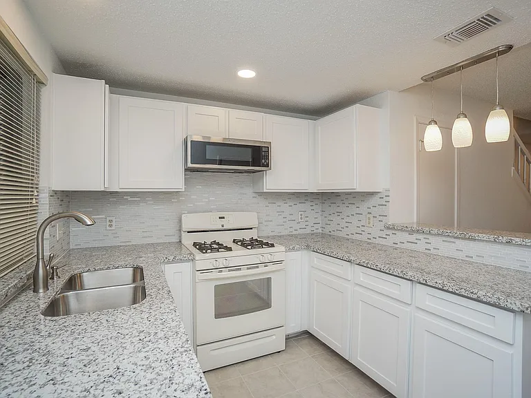 2810 Grants Lake Blvd #903 — Photo 19