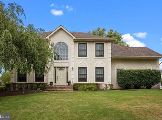 405 Sweetbriar Ct, Yardley, PA 19067