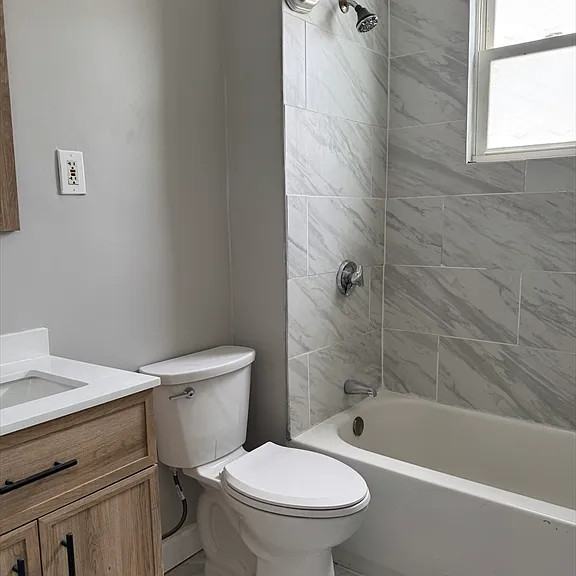 7 Woodward Park St #3 — Photo 12