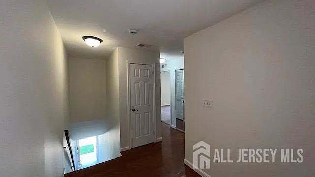 140 Wyndham Pl — Photo 14