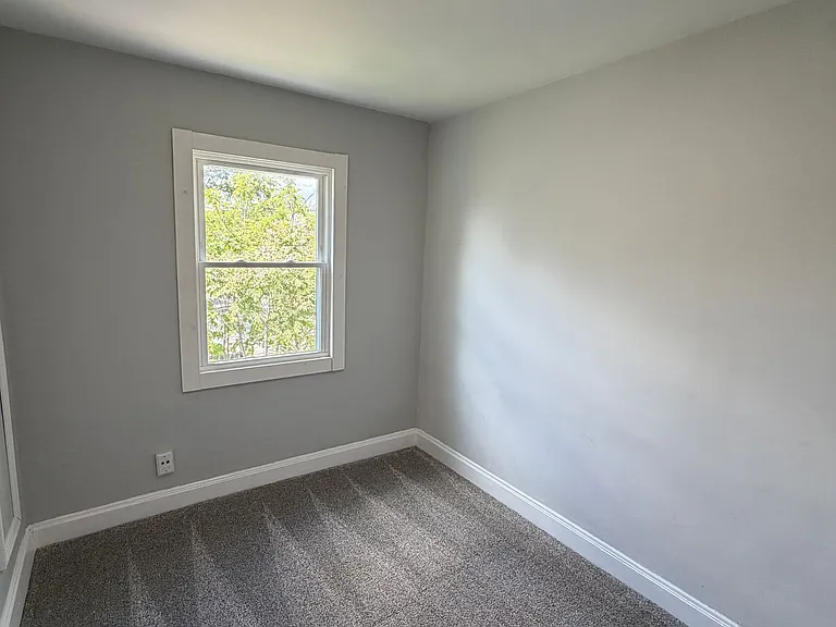 1249 Oakwood Ave — Photo 14