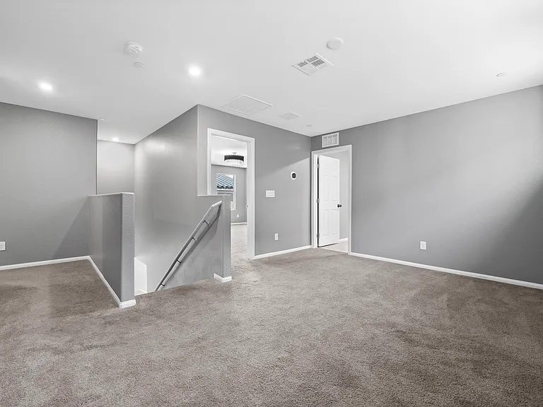 10949 Oregano Ave — Photo 32