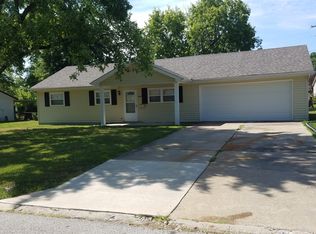 408 Saint Christopher Dr, O'Fallon, MO 63366