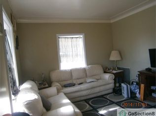 32058 Carlisle Pkwy, Wayne, MI 48184