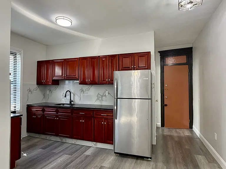 3019 Fort Hamilton Pkwy #3F — Photo 2