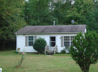 9932 Forest Grove Dr, Gloucester, VA 23061