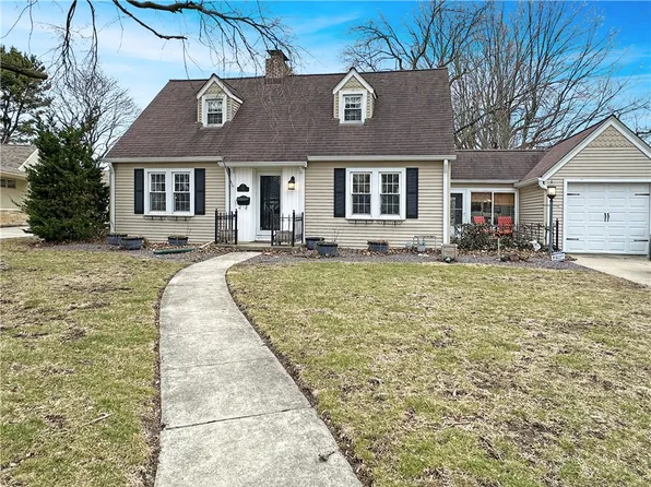 22 Elm Rdg, Mattoon, IL 61938