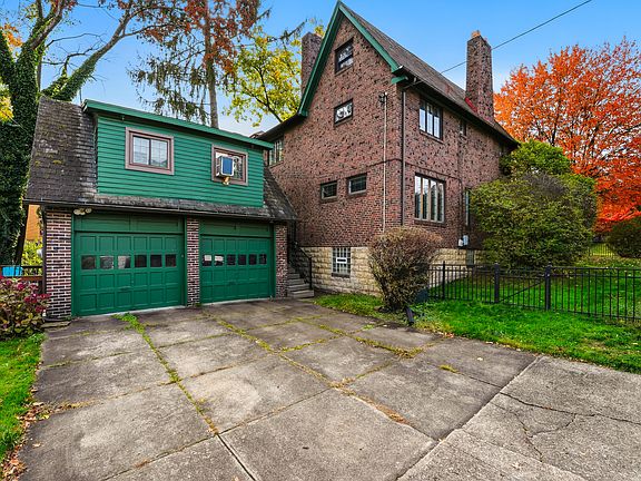 3rd image of 901 S Trenton Ave