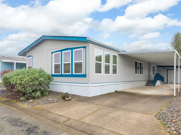137 Blue Spruce Ln, Grants Pass, OR 97527
