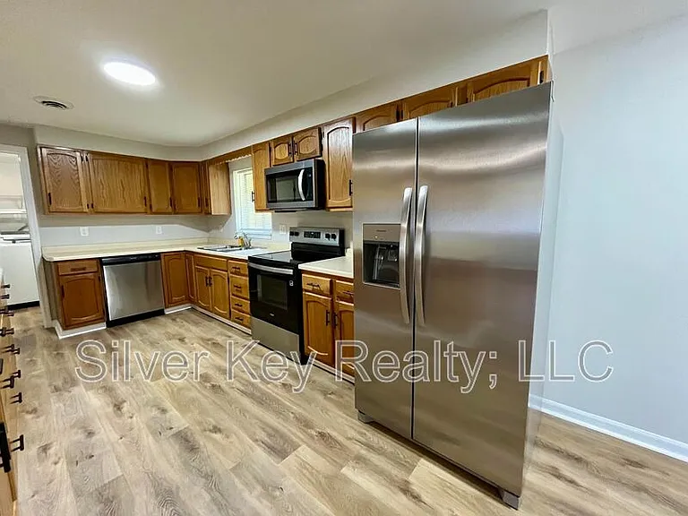1719 Reed Rd — Photo 21