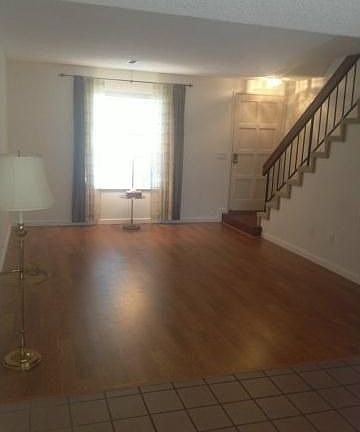 5th image of 410 S Buena Vista Ave