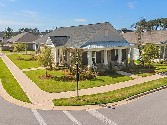 3rd image of 401 Sweetgrass Ln