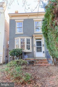 805 Maryland Ave NE, Washington, DC, 20002