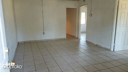 2nd image of 290 W Wood St