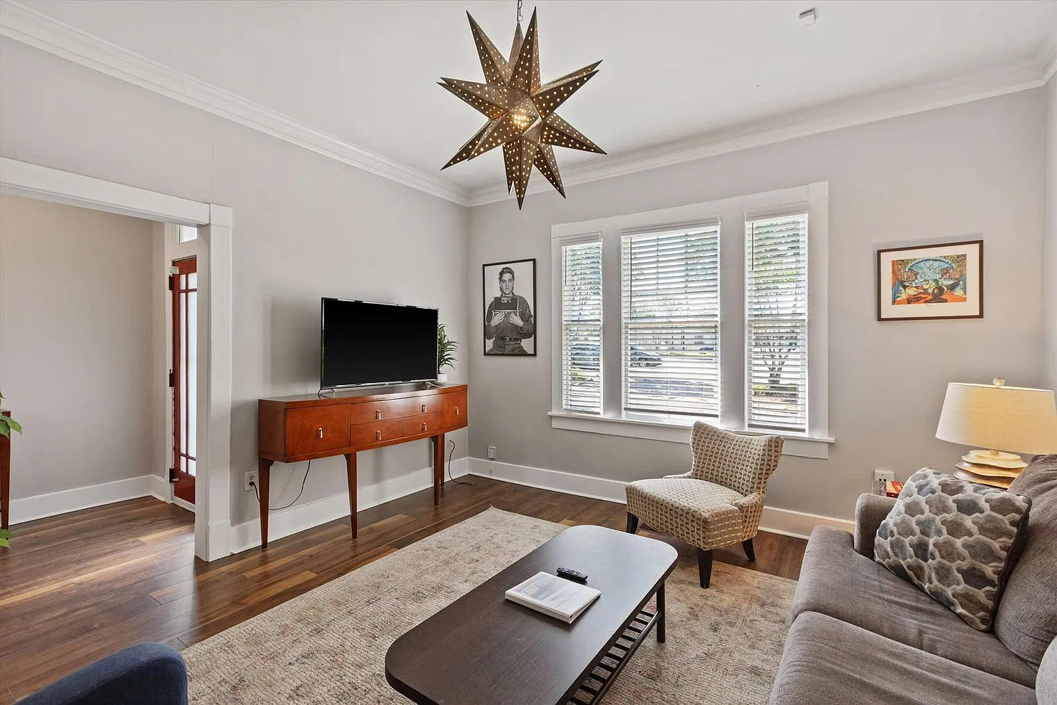 2 bed, 2.0 bath, $2,547 — Photo 2