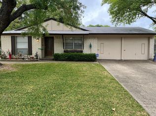 1947 Holcomb Rd, Dallas, TX 75217