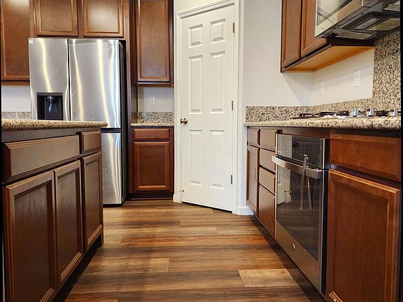 5th image of 1644 House Dr