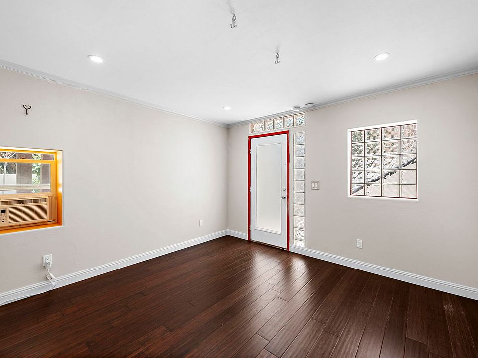 2nd image of 21 W Avenida San Gabriel