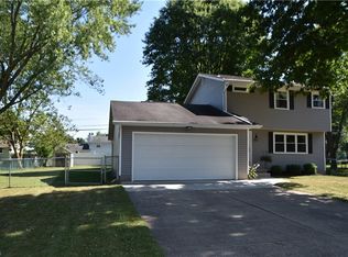 2112 Zircon St NE, Canton, OH 44721