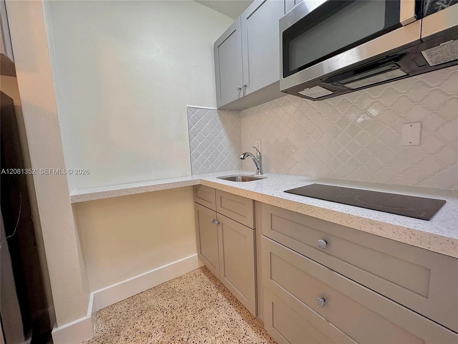 7135 SW 22nd St — Photo 4