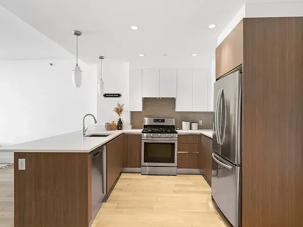1401 Broadway #5E, Astoria, NY 11106