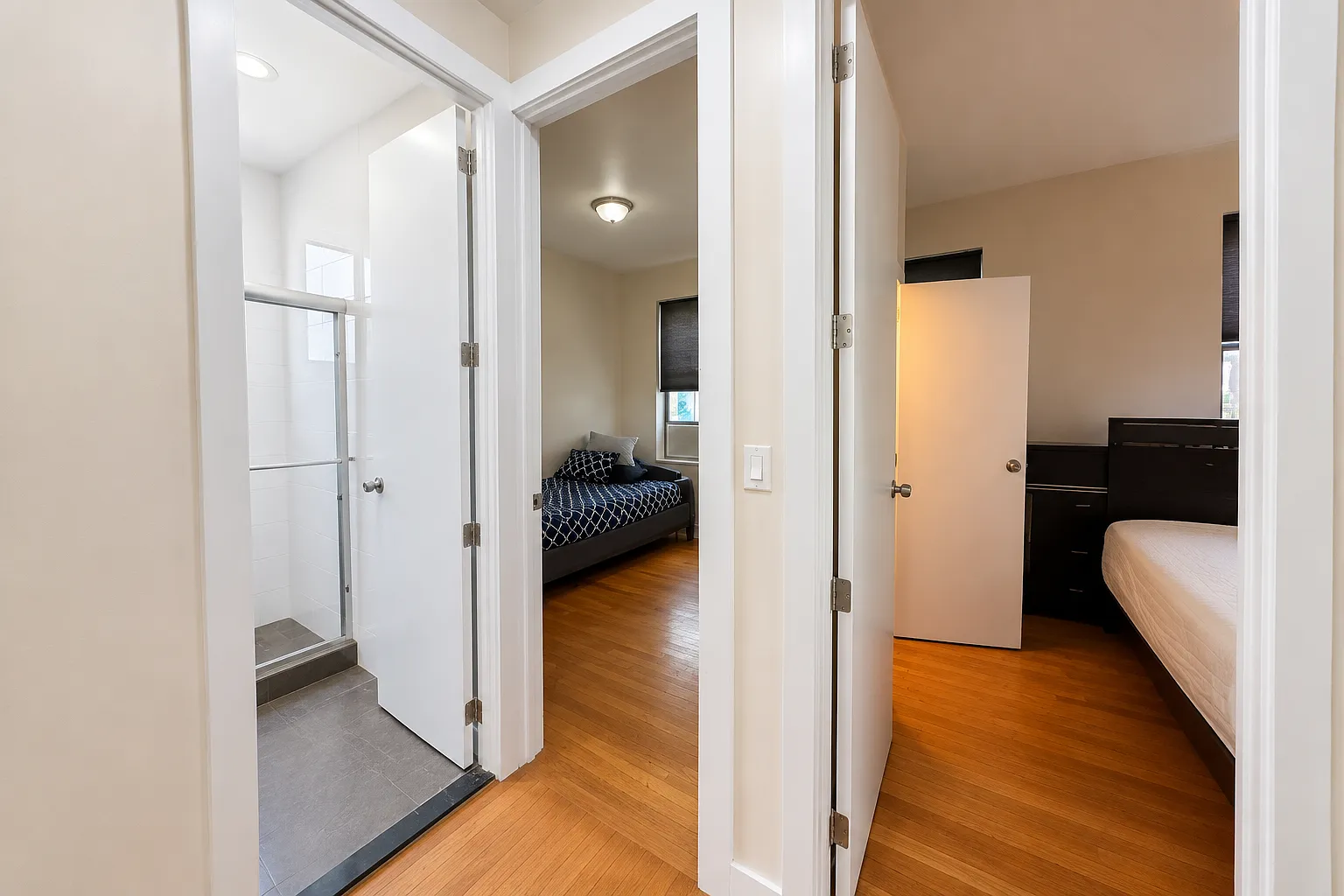 2 bed, 800 sqft, $3,058 — Photo 1