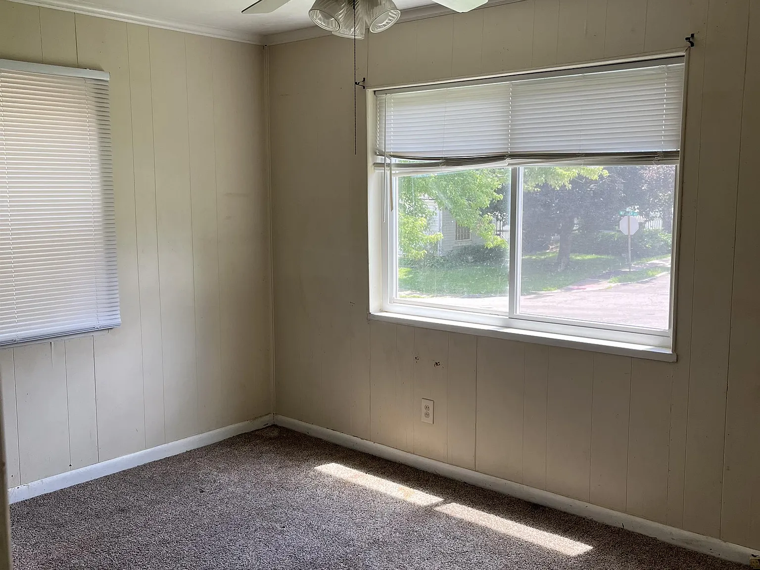 327 Wampler Avenue - - — Photo 2