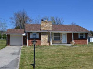 94 Royal St, Peterstown, WV 24963