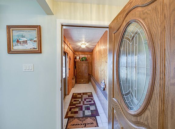 4th image of 807 Brantwood Pl