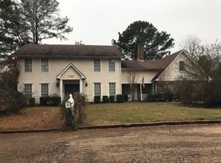 125 Rolling Meadows Dr, Jackson, MS 39211