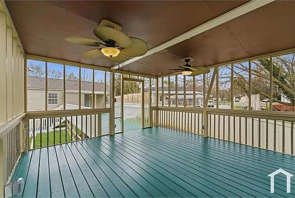 203 N Plymouth Rd NW — Photo 36