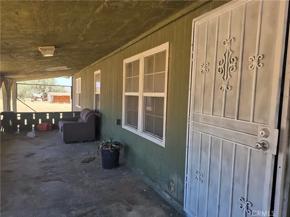 39070 Yucca Rd, Yermo, CA 92365