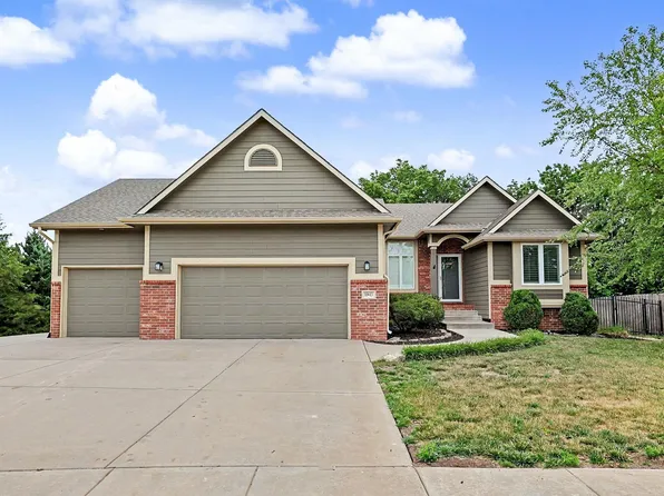 1042 N Beau Jardin Cir, Derby, KS 67037