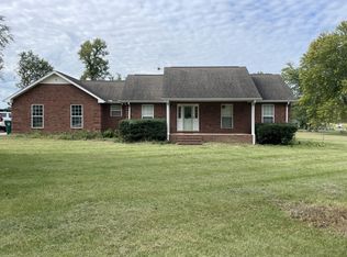 55 Sykes St, Mc Ewen, TN 37101