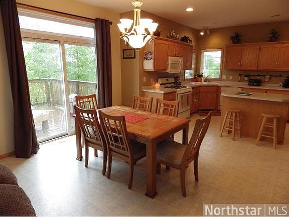 4th image of 4110 Foxglove Ave N