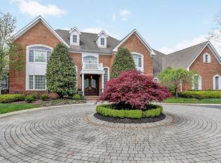 10 Evergreen Ln, Colts Neck, NJ 07722