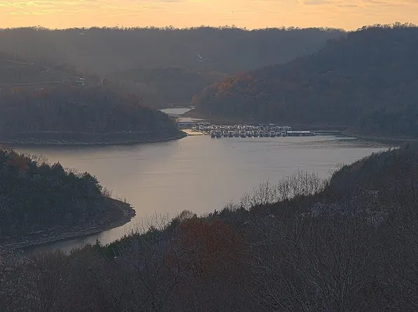 320 Seaton Dr, Smithville, TN 37166