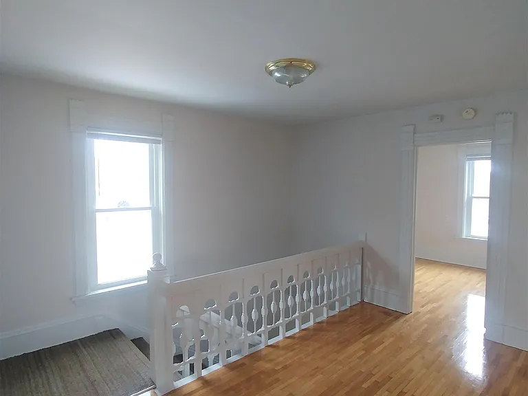 419 1/2 N Wolfe St — Photo 5