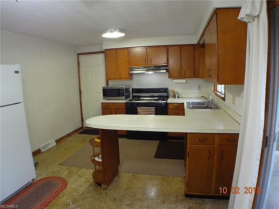 2nd image of 1047 Plaza Dr