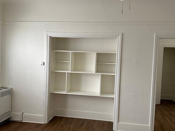 5th image of 1950 Argyle Ave APT 3