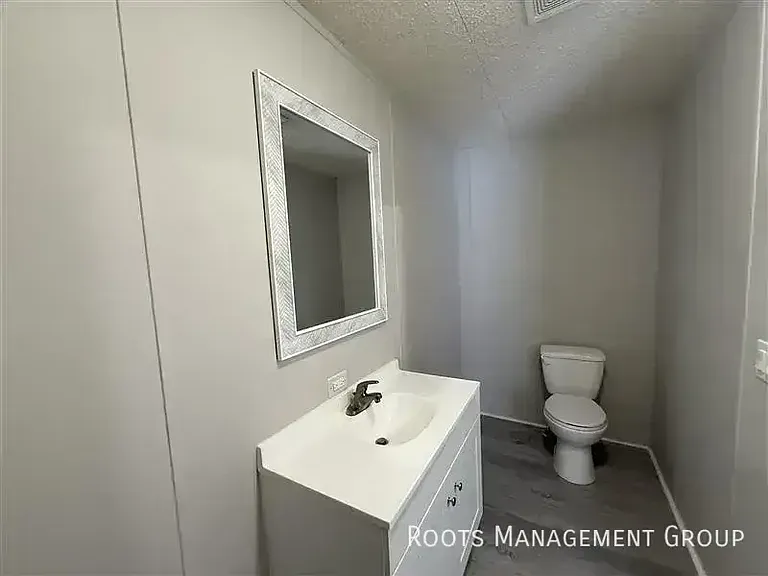 303 Carriage Lane Est #303 — Photo 19
