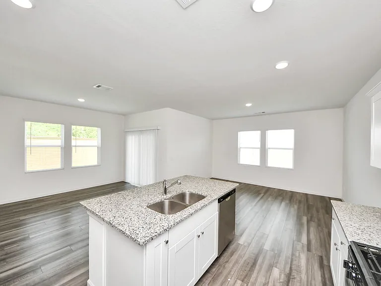 10303 Rose Mar Dr #B — Photo 11