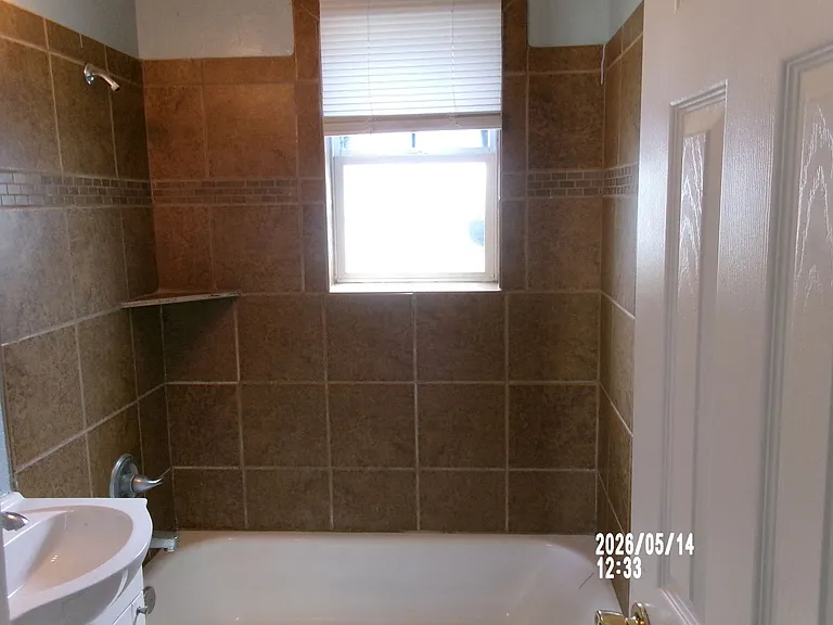 220 SW 24th St — Photo 22