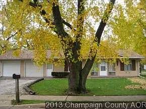 1721 Crescent Dr photo 1