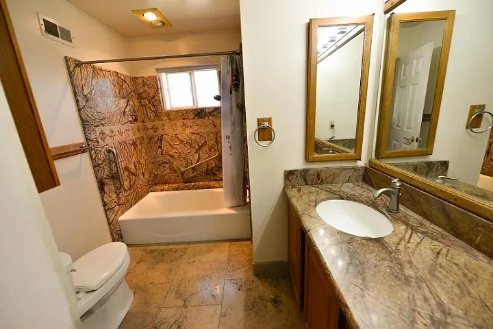 955 Sheila Ct — Photo 12