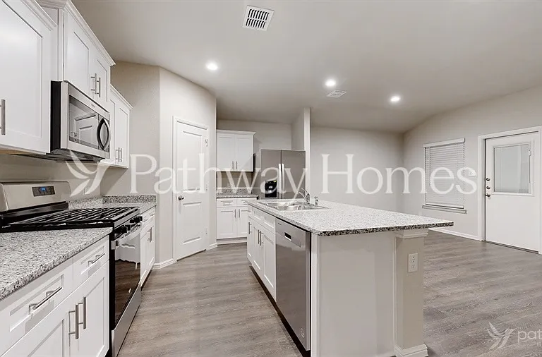 1609 Vandemere Ct — Photo 7