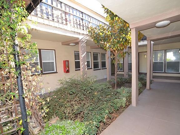 3rd image of 4128 W Adams Blvd Unit 1