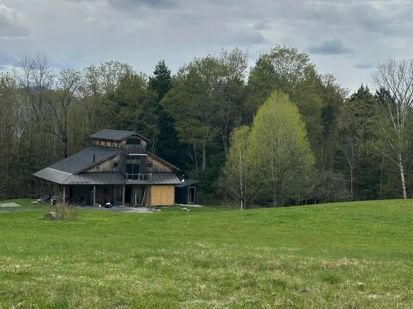 401 Stagecoach Lane, Waterbury, VT 05677